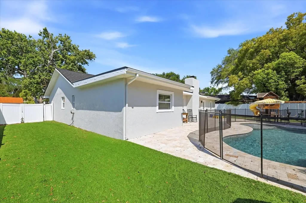 7089 122nd Way Seminole FL 33772