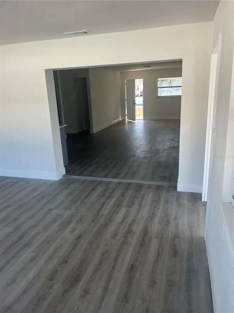 4075 38th Avenue N St Petersburg FL 33713