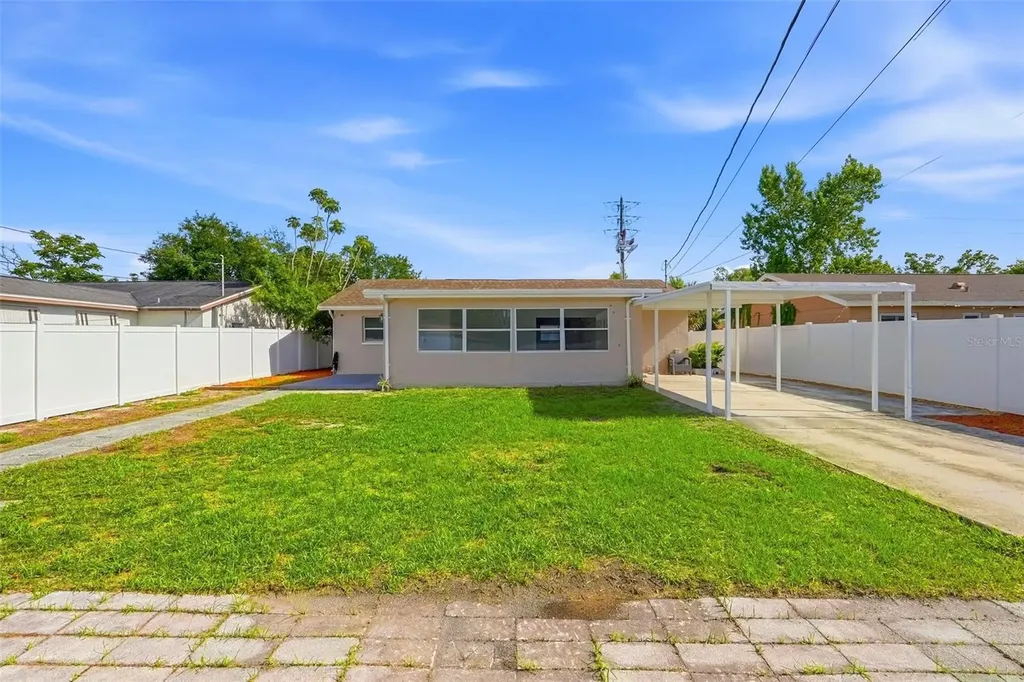 4075 38th Avenue N St Petersburg FL 33713