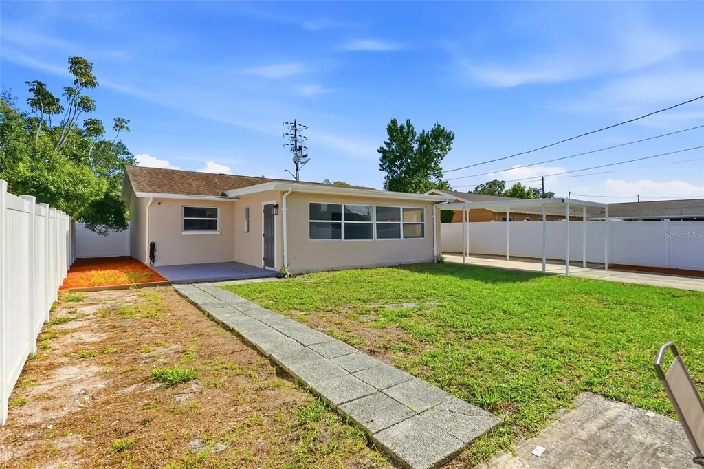 4075 38th Avenue N St Petersburg FL 33713