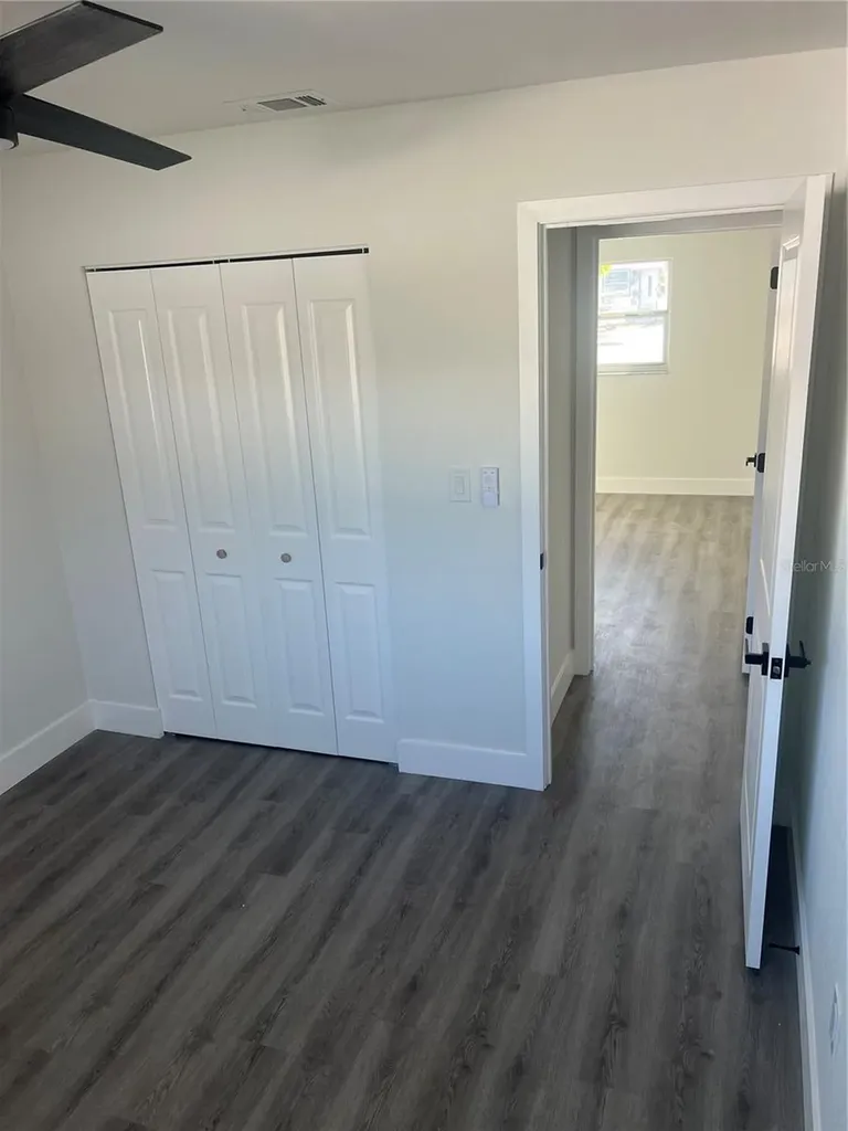 4075 38th Avenue N St Petersburg FL 33713
