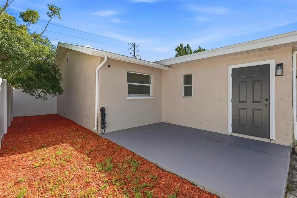 4075 38th Avenue N St Petersburg FL 33713
