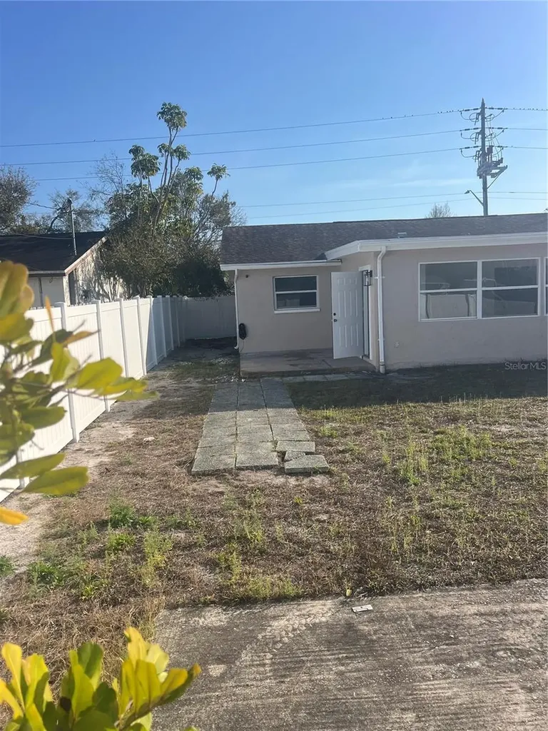 4075 38th Avenue N St Petersburg FL 33713