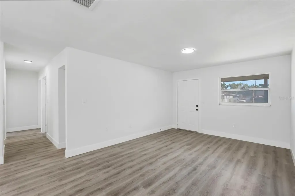 4075 38th Avenue N St Petersburg FL 33713