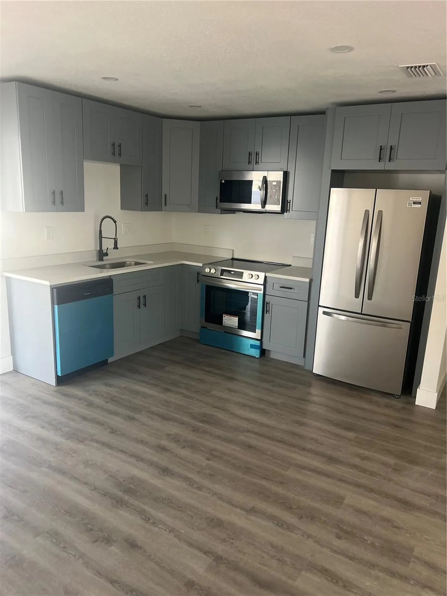 4075 38th Avenue N St Petersburg FL 33713