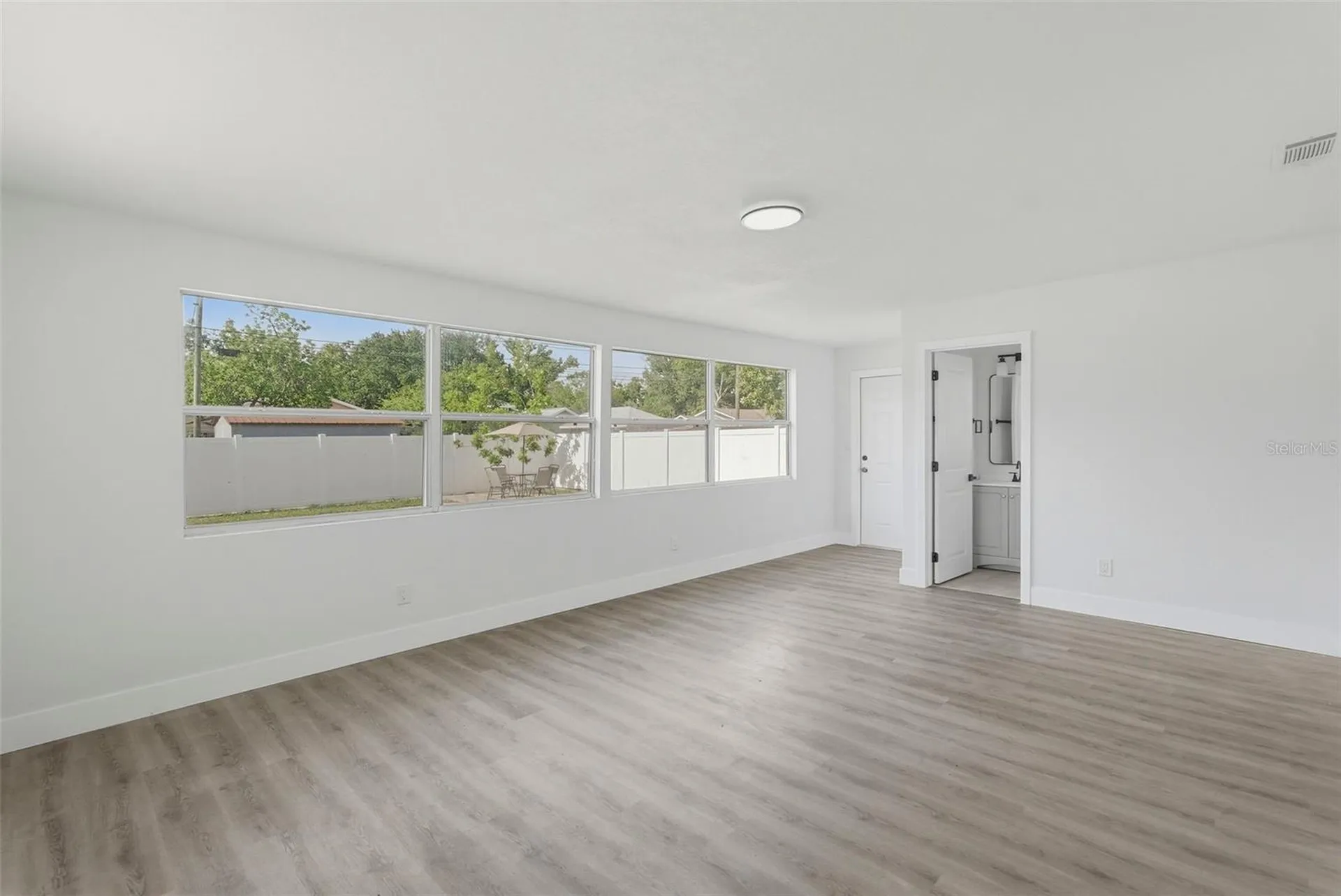 4075 38th Avenue N St Petersburg FL 33713