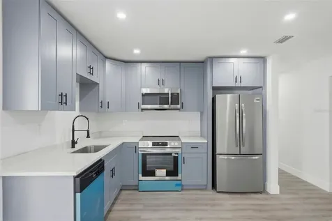 4075 38th Avenue N St Petersburg FL 33713