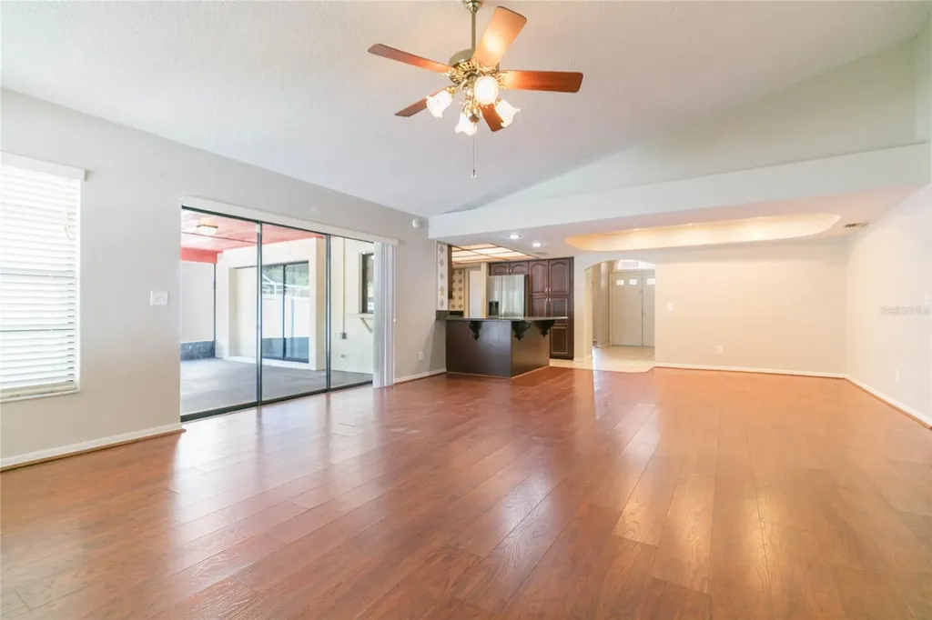 2528 Brimhollow Drive Valrico FL 33596