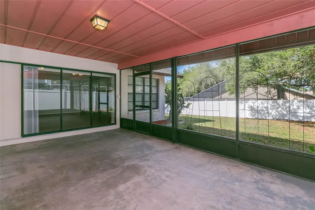 2528 Brimhollow Drive Valrico FL 33596