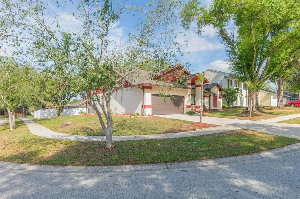 2528 Brimhollow Drive Valrico FL 33596