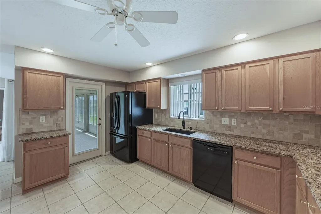10817 Hock Lane San Antonio FL 33576