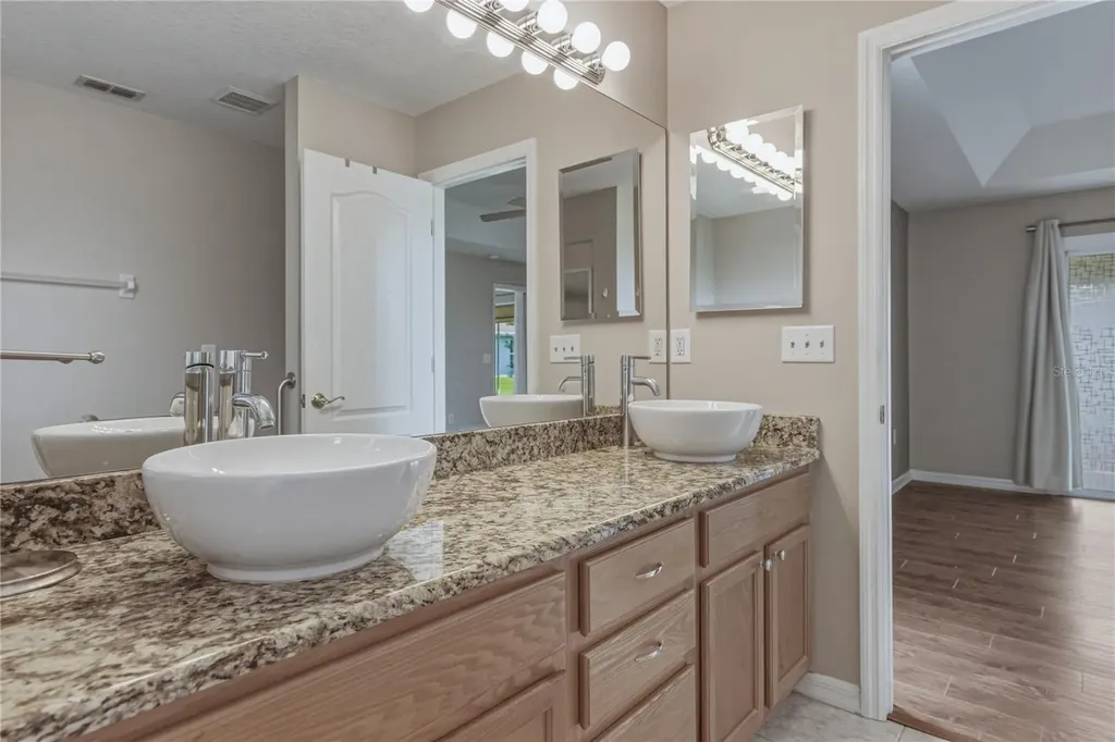 10817 Hock Lane San Antonio FL 33576
