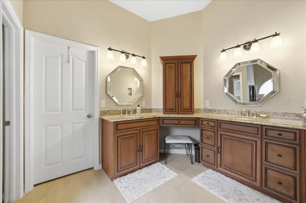 4408 Winding River Drive Valrico FL 33596