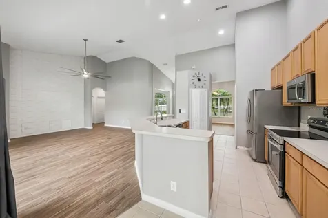 5057 Coveview Drive St Cloud FL 34771