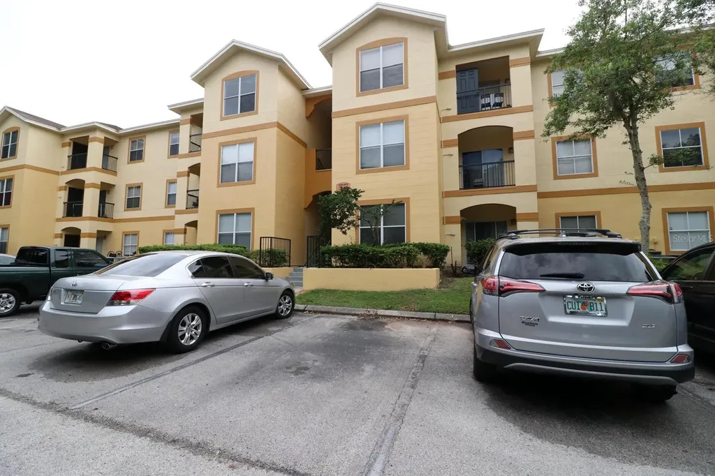 5610 Pinnacle Heights Circle Tampa FL 33624
