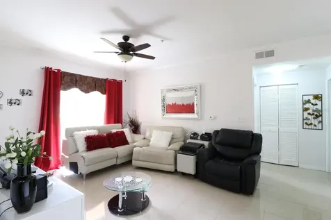 5610 Pinnacle Heights Circle Tampa FL 33624