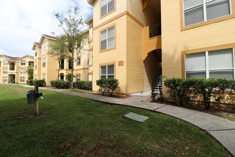 5610 Pinnacle Heights Circle Tampa FL 33624