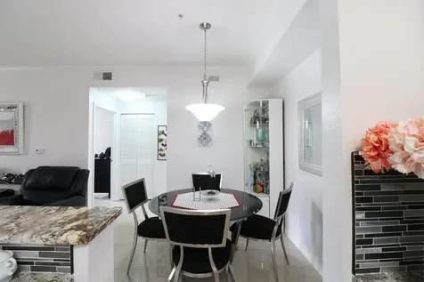 5610 Pinnacle Heights Circle Tampa FL 33624