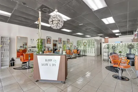 1903 E Fl 60 Valrico FL 33594