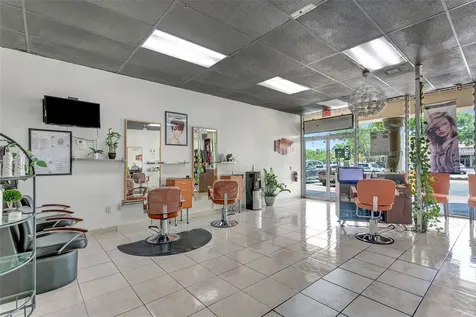 1903 E Fl 60 Valrico FL 33594