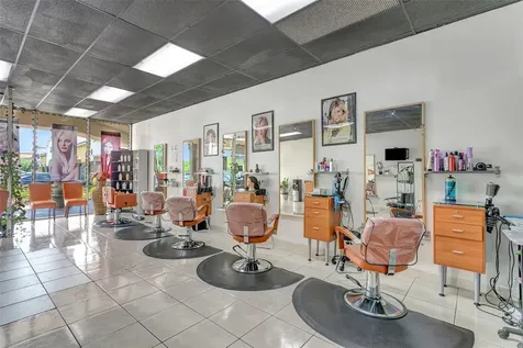 1903 E Fl 60 Valrico FL 33594