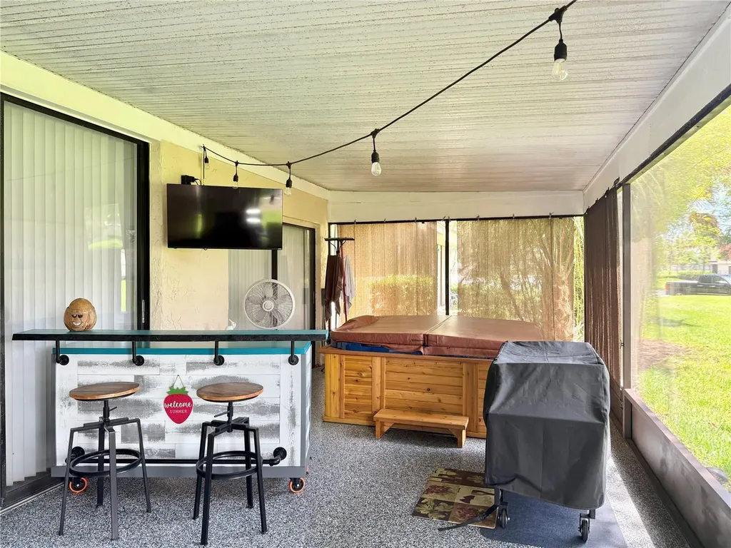 207 Granada Court N Plant City FL 33566