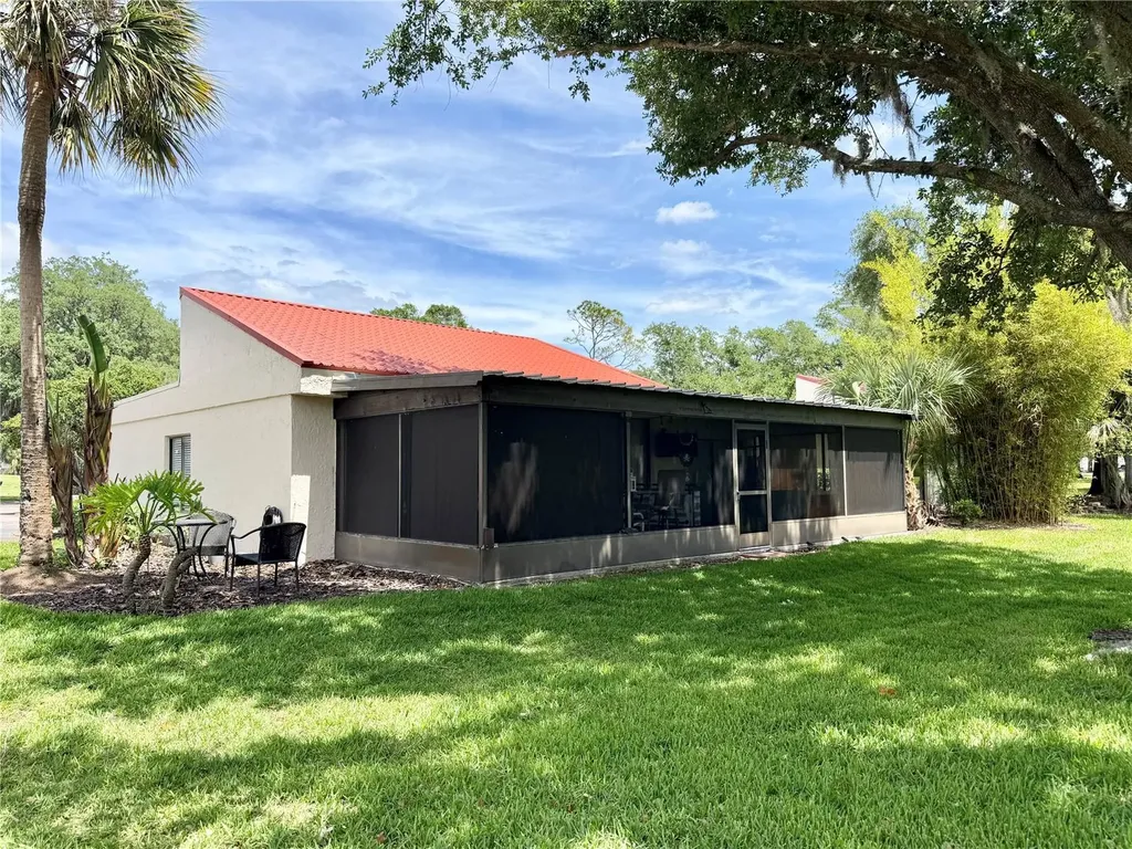 207 Granada Court N Plant City FL 33566