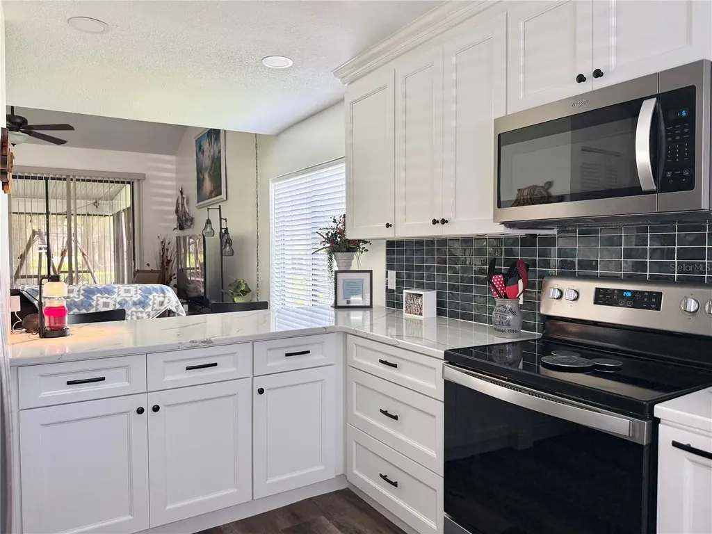 207 Granada Court N Plant City FL 33566