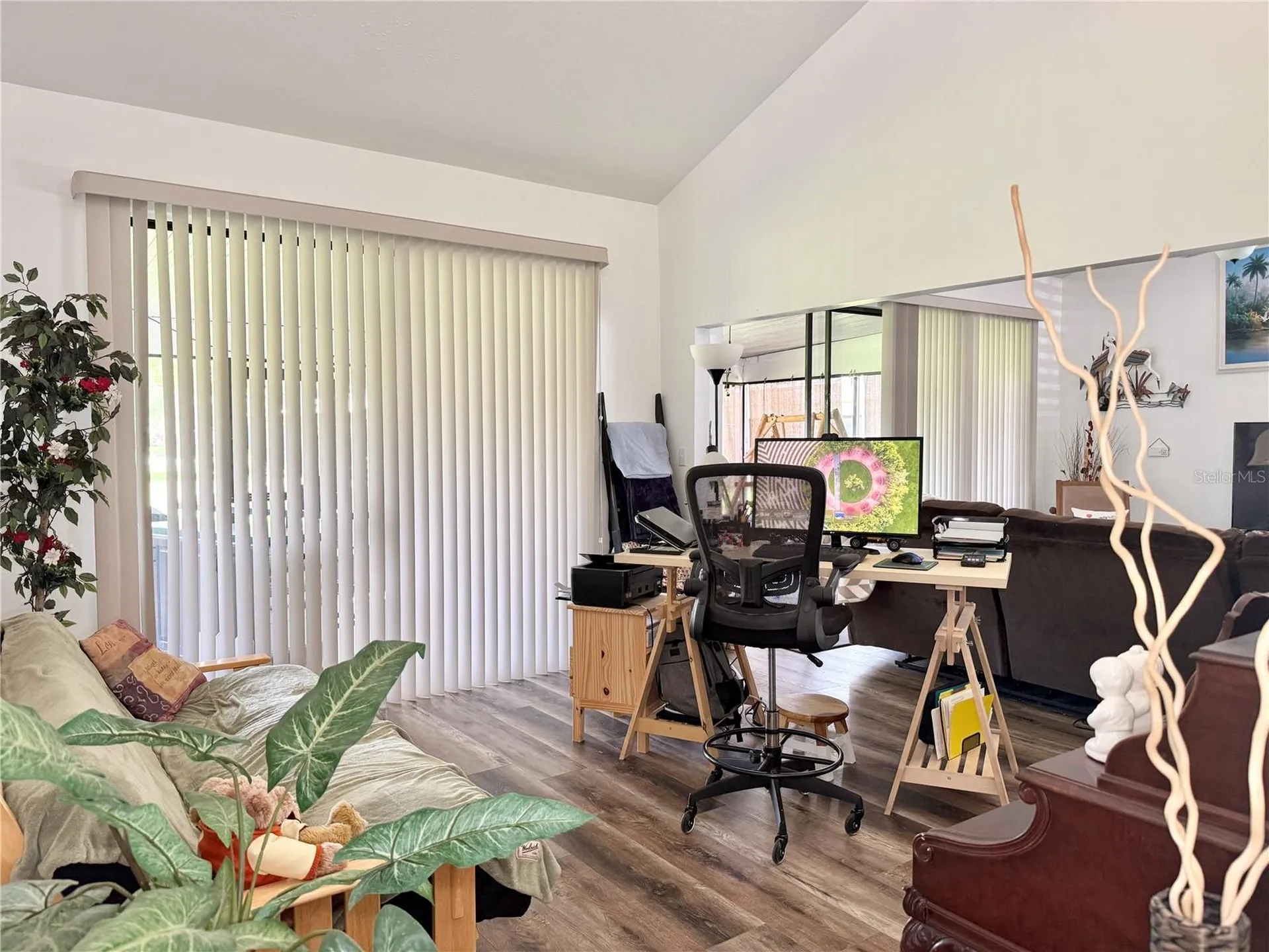 207 Granada Court N Plant City FL 33566