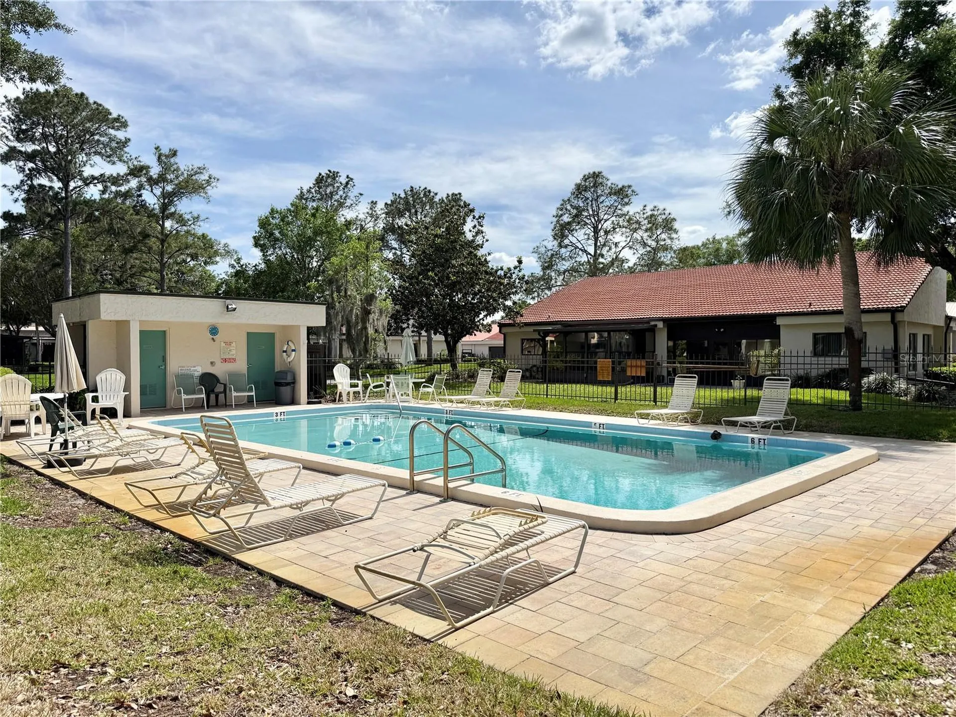 207 Granada Court N Plant City FL 33566