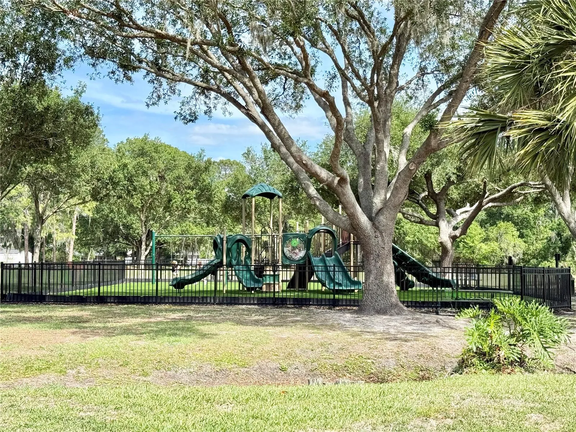 207 Granada Court N Plant City FL 33566