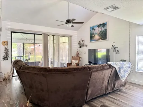 207 Granada Court N Plant City FL 33566