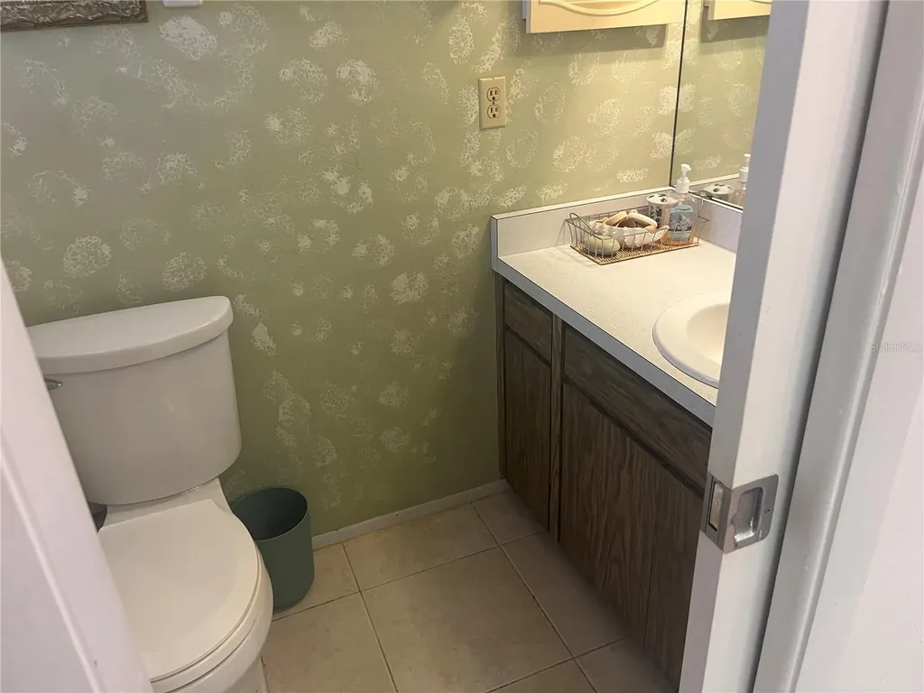 655 Park Circle Bradenton FL 34207