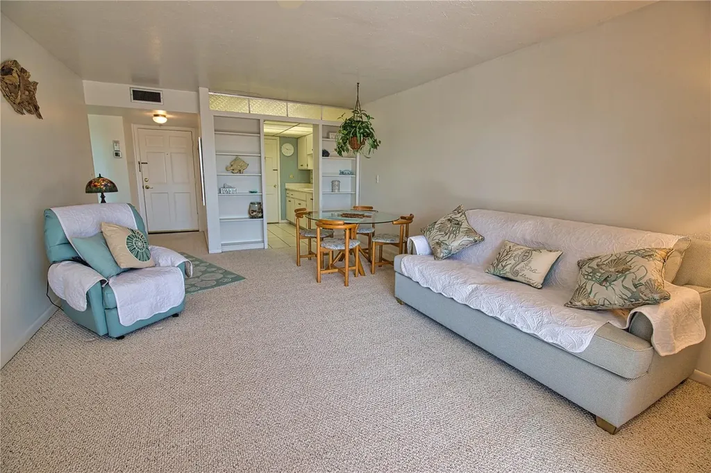 200 N The Esplanade Venice FL 34285