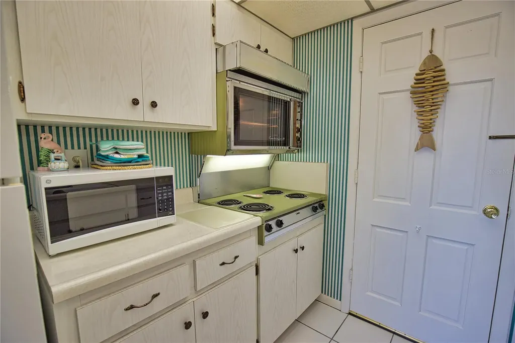 200 N The Esplanade Venice FL 34285