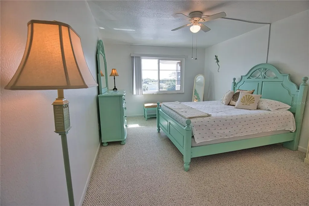 200 N The Esplanade Venice FL 34285