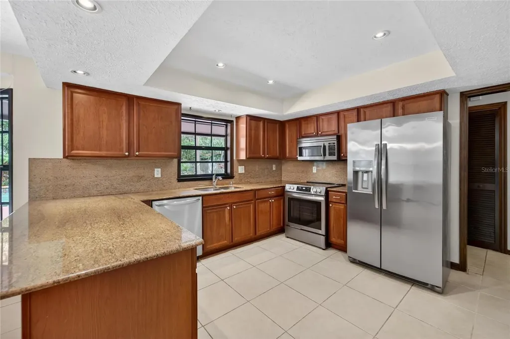 12506 Shadow Run Boulevard Riverview FL 33569
