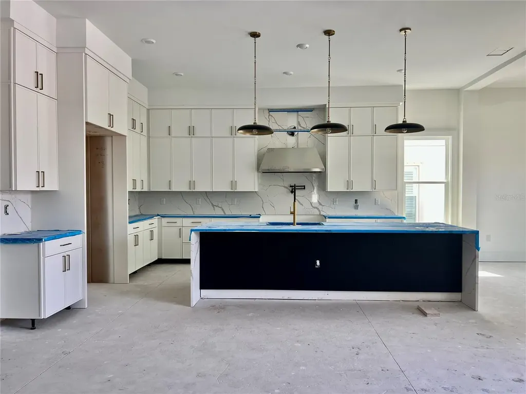 4633 W Kensington Avenue Tampa FL 33629
