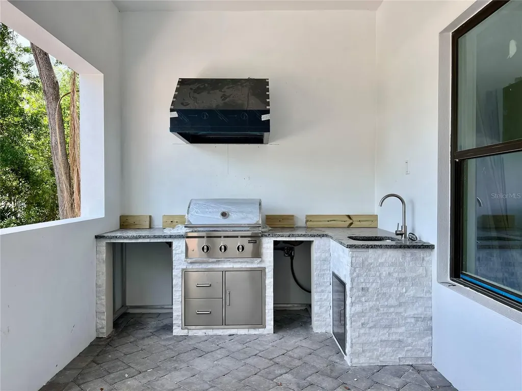 4633 W Kensington Avenue Tampa FL 33629