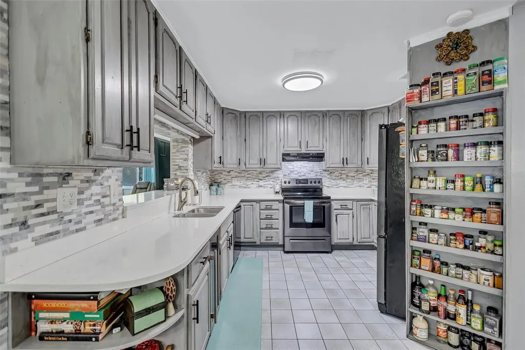 563 Lewis Boulevard SE St Petersburg FL 33705