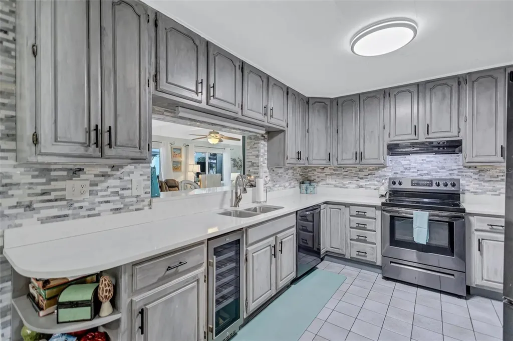 563 Lewis Boulevard SE St Petersburg FL 33705