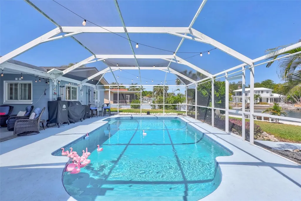 563 Lewis Boulevard SE St Petersburg FL 33705