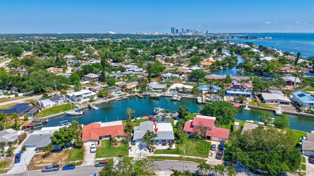 563 Lewis Boulevard SE St Petersburg FL 33705
