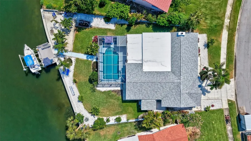 563 Lewis Boulevard SE St Petersburg FL 33705