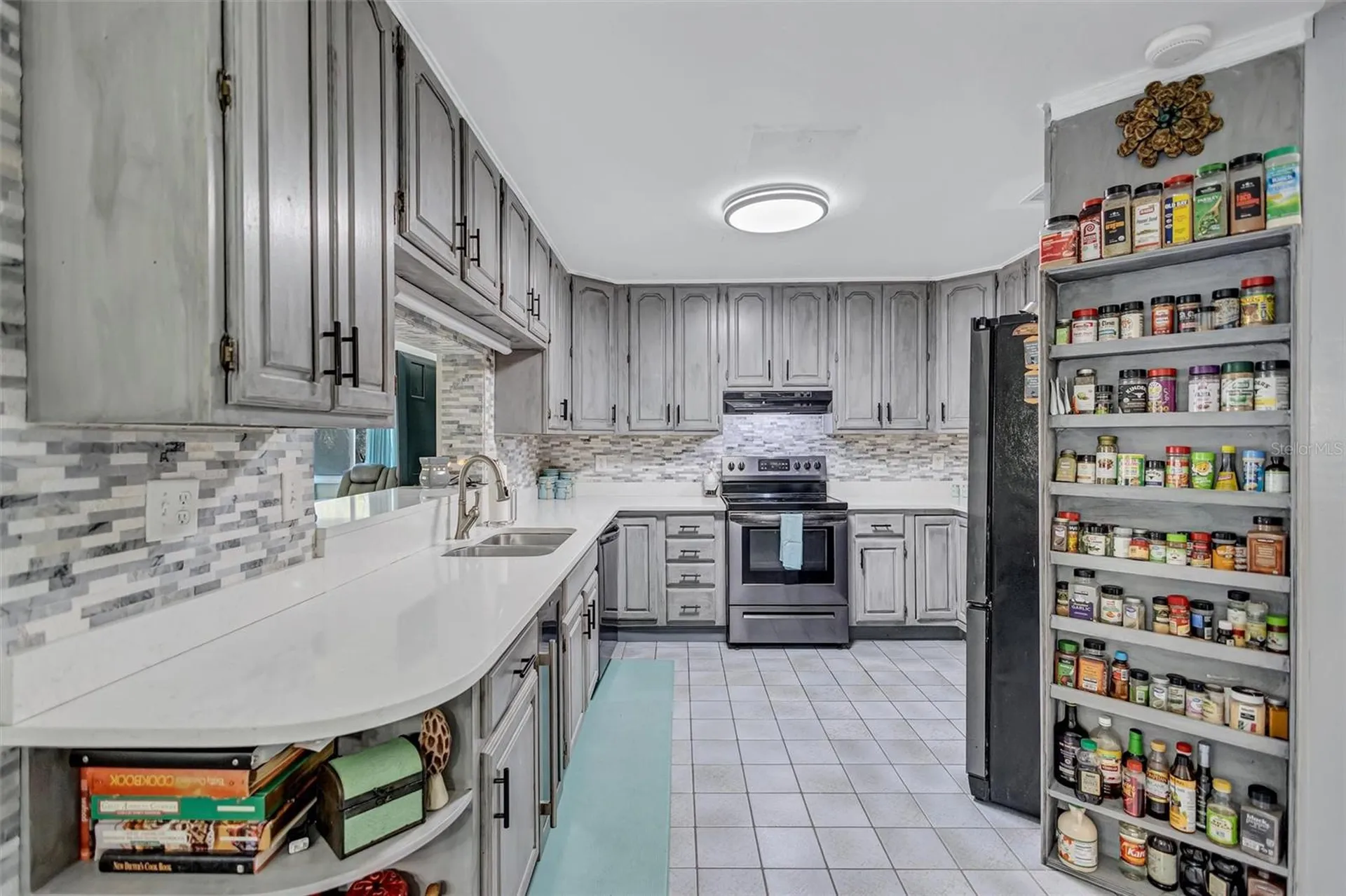 563 Lewis Boulevard SE St Petersburg FL 33705