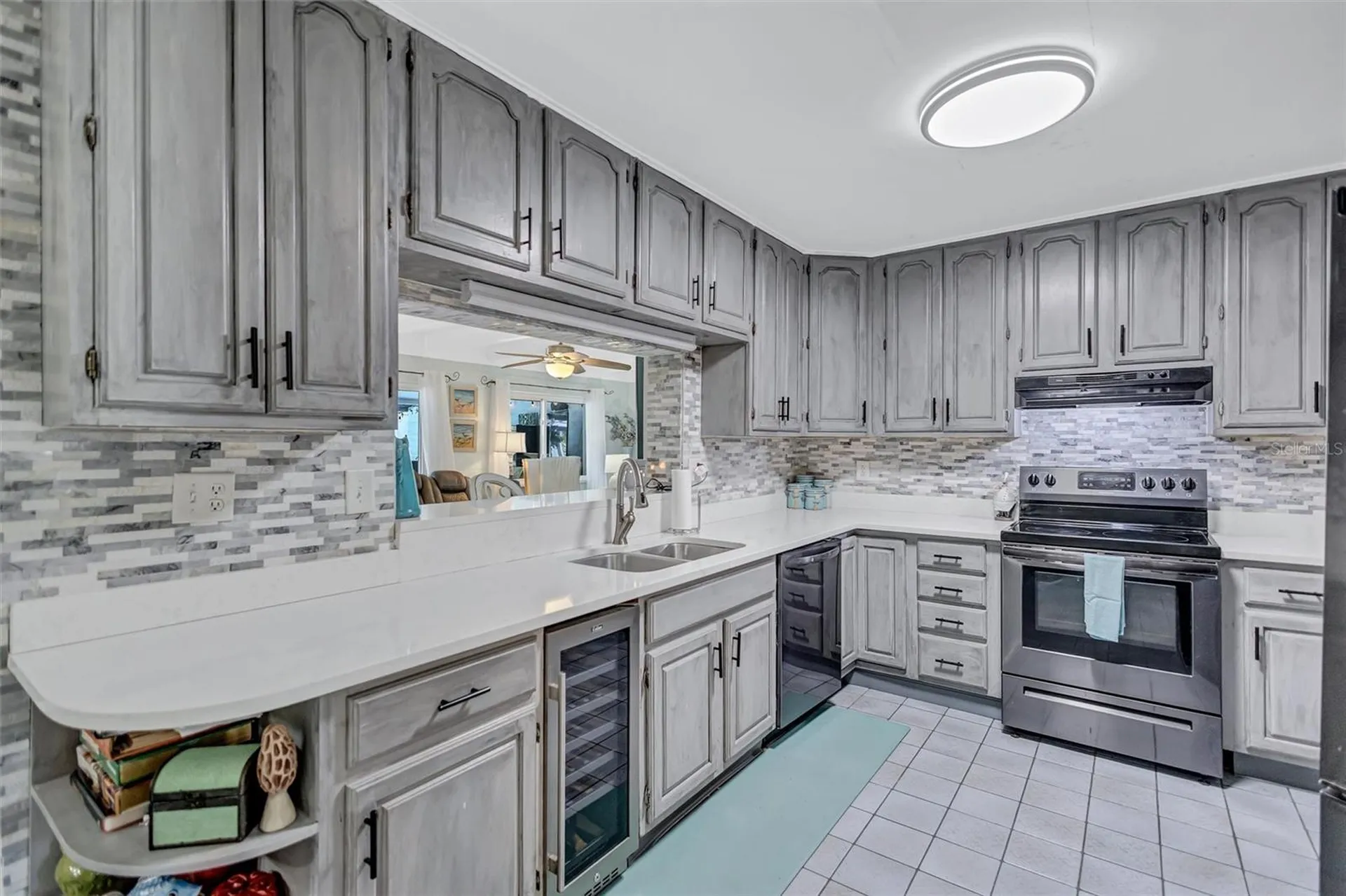 563 Lewis Boulevard SE St Petersburg FL 33705