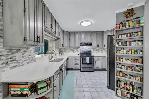 563 Lewis Boulevard SE St Petersburg FL 33705