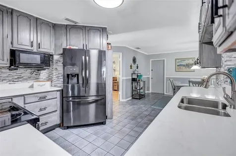 563 Lewis Boulevard SE St Petersburg FL 33705