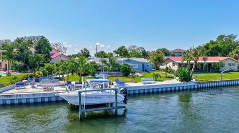563 Lewis Boulevard SE St Petersburg FL 33705