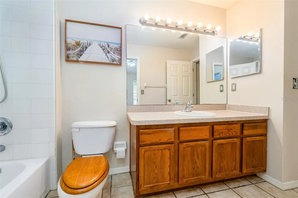 2118 Golden Oak Lane Valrico FL 33594